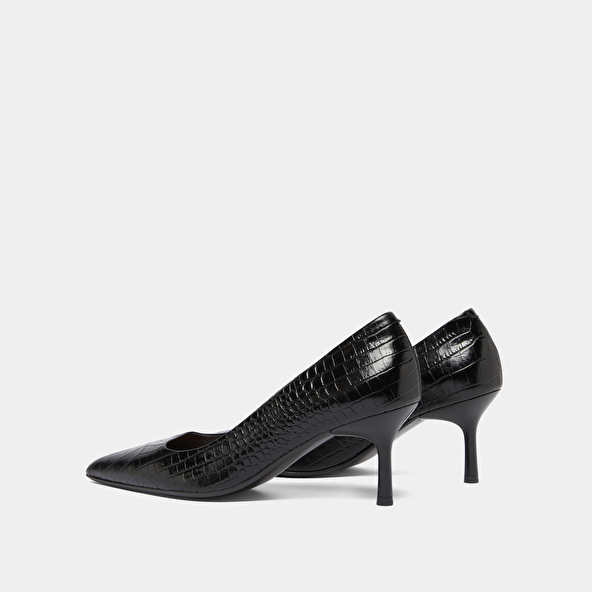 Escarpins à bouts pointus in black reptile leather | DUNDEE