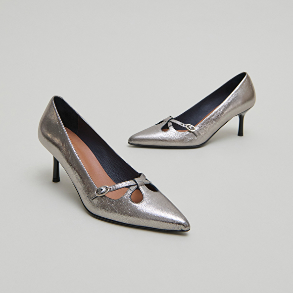 Escarpins à brides croisées in dark metallic leather | DOUCHKA