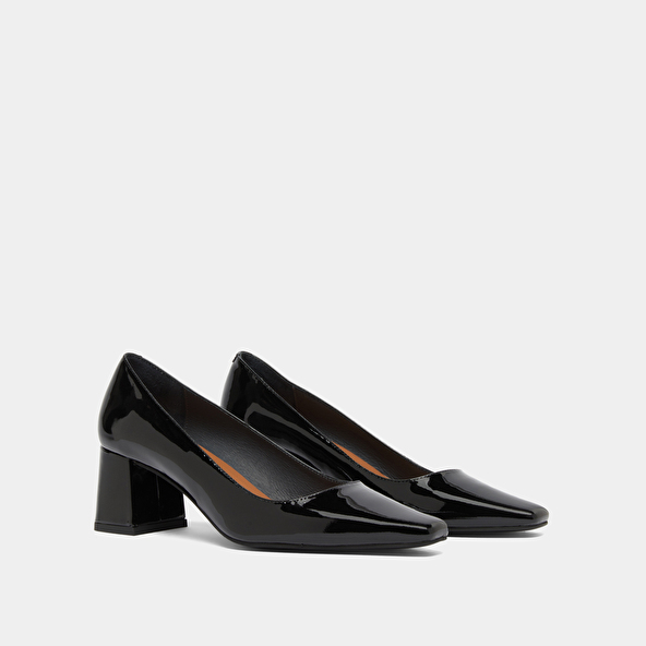 Escarpins à talons recouverts in black patent | DULINA