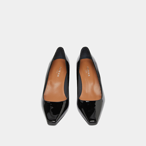 Escarpins à talons recouverts in black patent | DULINA