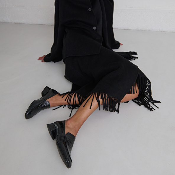 Mocassins à bouts arrondis in black reptile leather | DYNAMIC