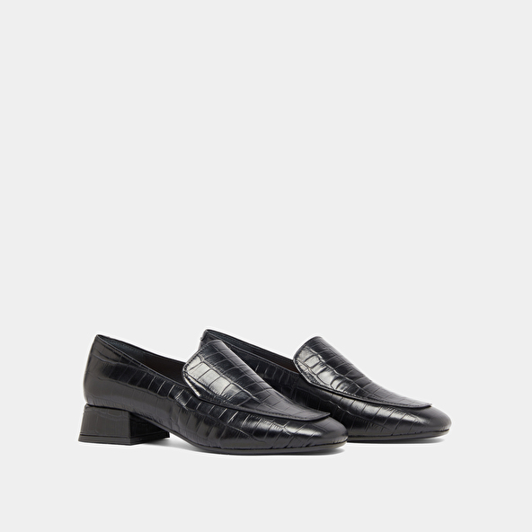 Mocassins à bouts arrondis in black reptile leather | DYNAMIC