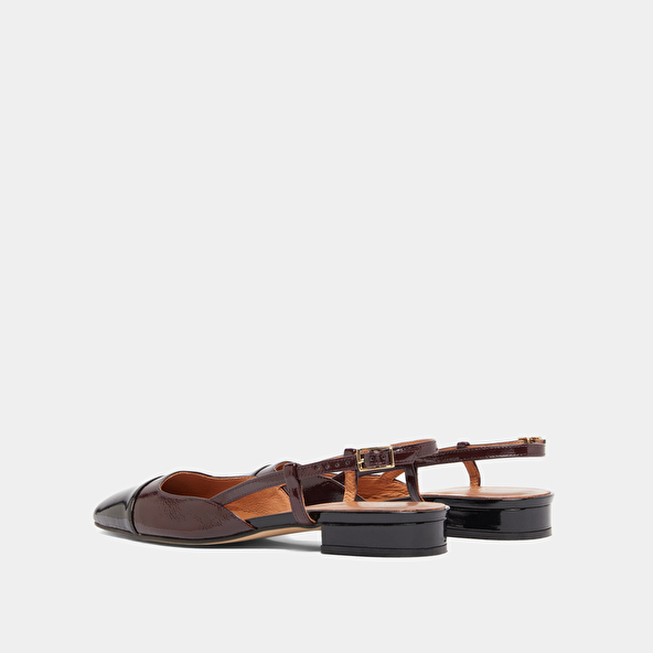 Slingbacks ballet flats in black patent leather and burgundy pleated patent | DHAPOU