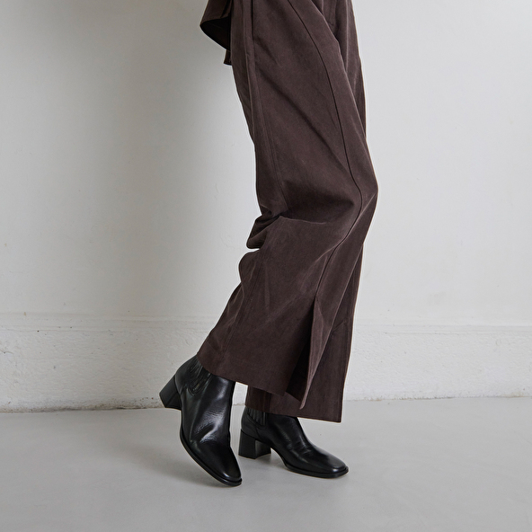 Bottines à fronces in black leather | DINGO