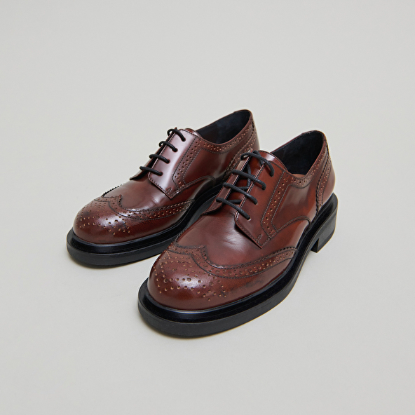Derbies ajourées in brown glazed leather | DUERMO