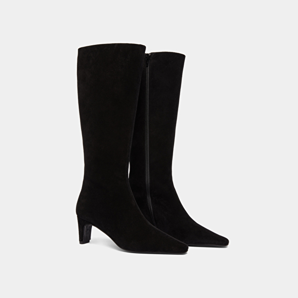 Bottes à talons et bouts pointus in black suede | DANOU