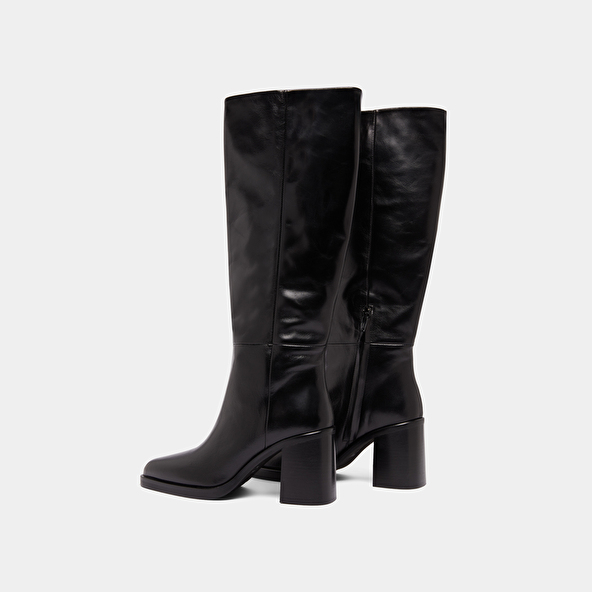 Boots with laminated heels in black leather | DICKINSON