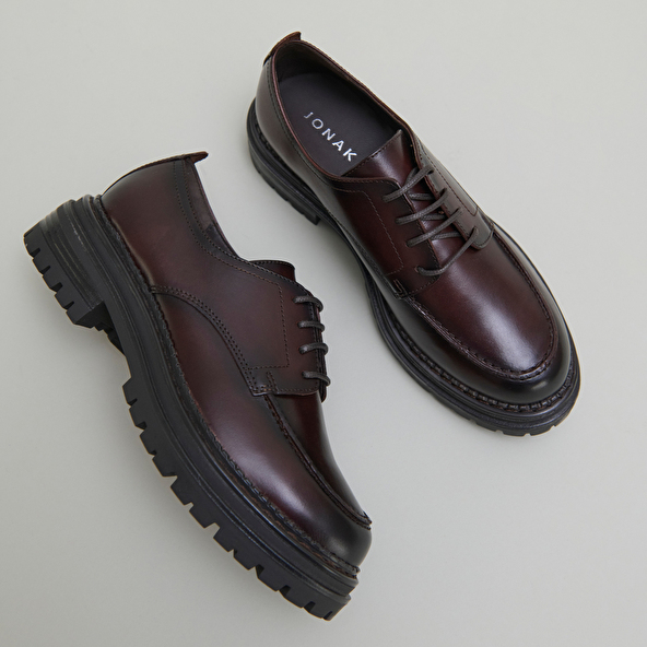 Derbies à semelles crantées in red-brown leather | ADALOU