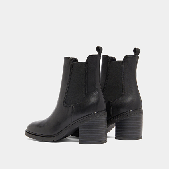 Bottines à élastiques et bouts arrondis.... in black leather | ATILA