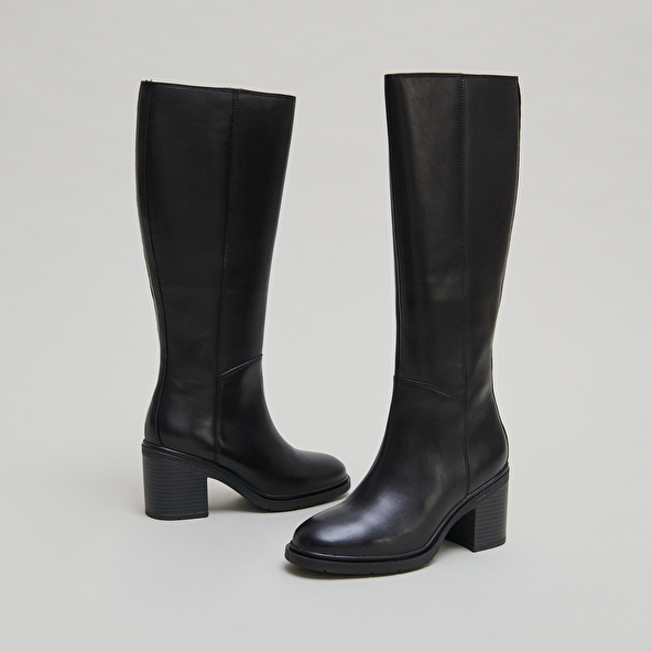 Bottes à talons et à bouts ronds in black leather | ATILUS