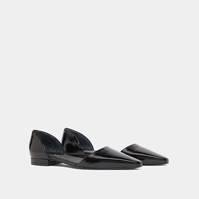 Ballerines ouvertes à bouts pointus in black shiny leather | review