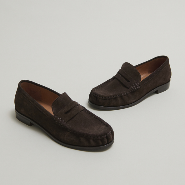 Round-toe loafers in dark brown suede | DELICE