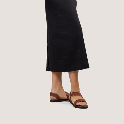 Sandals with wide straps and adjustable buckles in cognac leather | WELBI