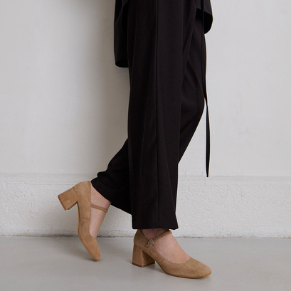 Square-heeled mary jane in camel velvet | alienor