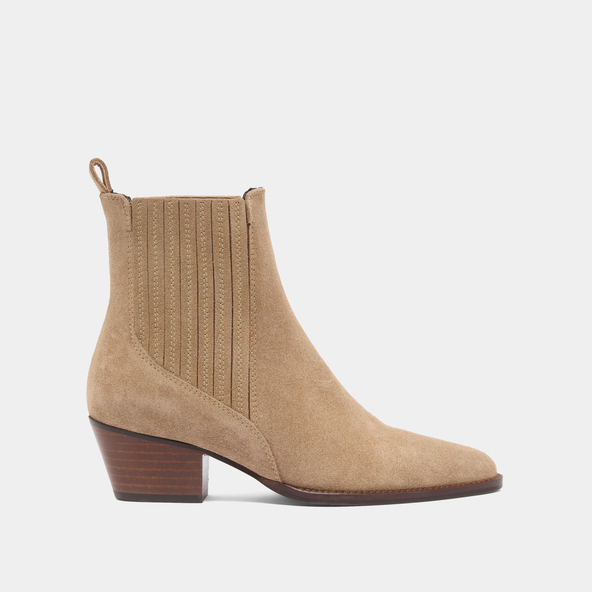 Boots &agrave; petits talons biseaut&eacute;s et &eacute;last... in taupe suede | BAILEY