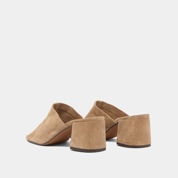 Mules with heels and open toes in taupe crust | BUTTERFLY