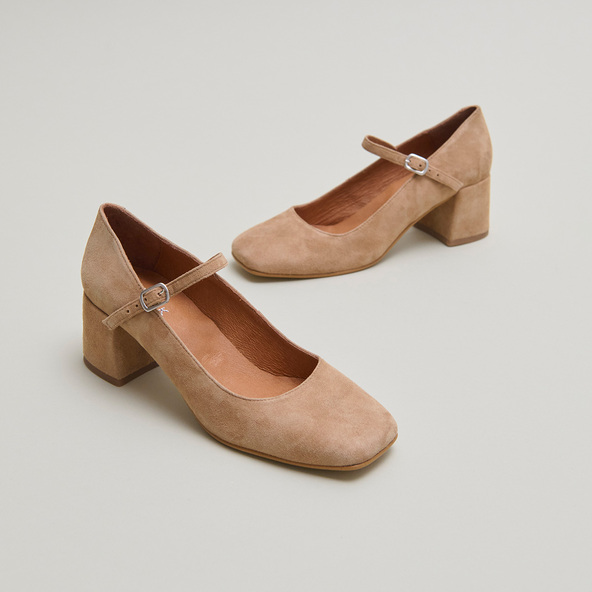 Square-heeled Mary Jane in camel velvet | ALIENOR