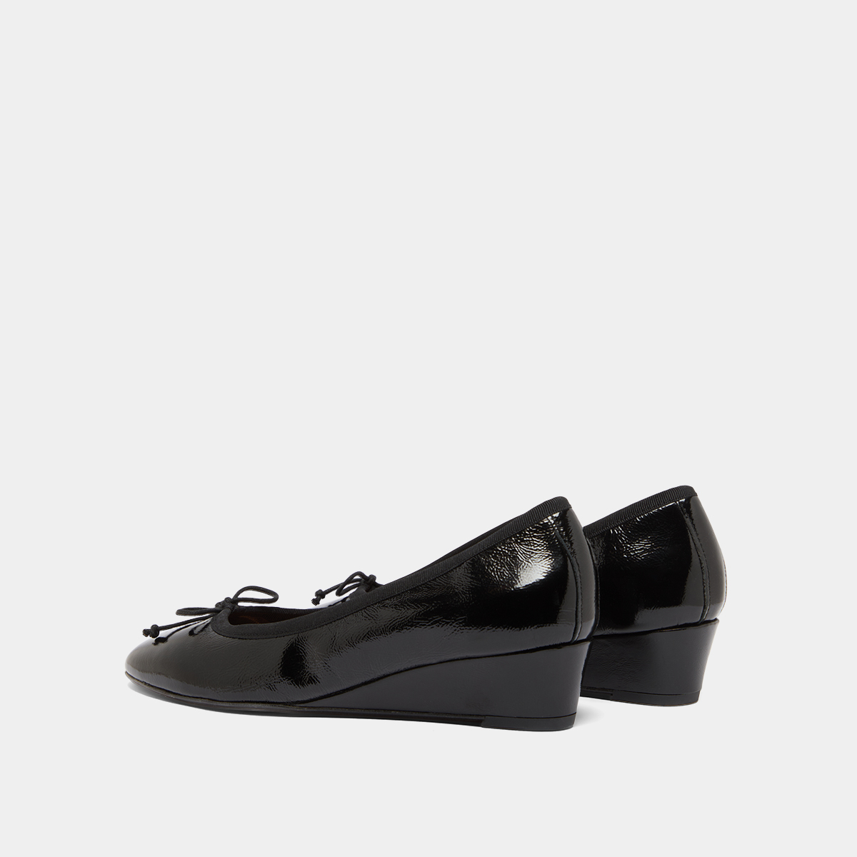 Wedge ballerinas in black pleated varnish | AIRELLE