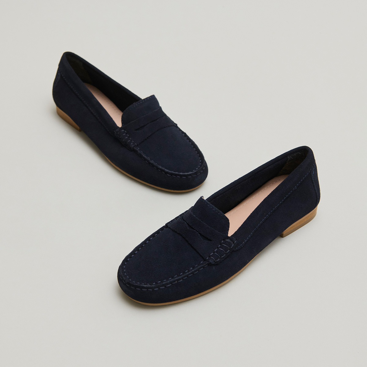 Loafers with topstitching in navy crust | GREG