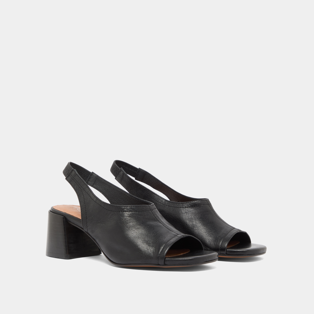 Open-toe sandals in black leather | BROWNIE