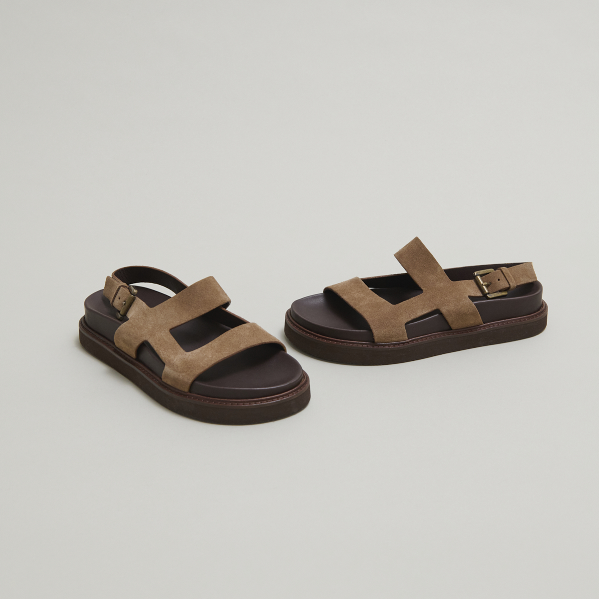 Cross-strap sandals in taupe suede | LAGUNE