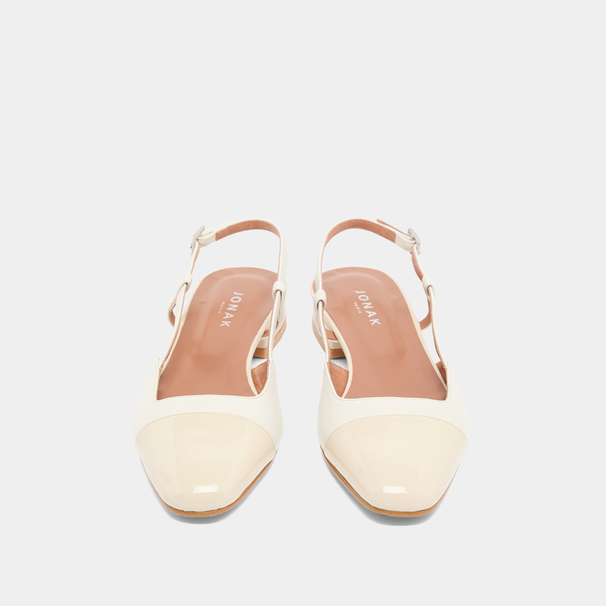 Slingbacks ballet flats in ecru patent and leather | DHAPOU