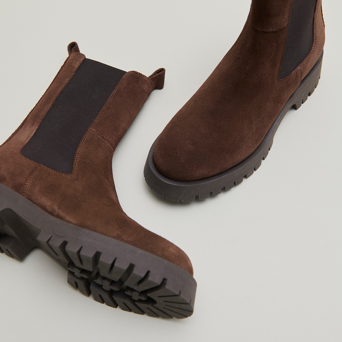 Platform ankle boots in brown suede | RIDLE