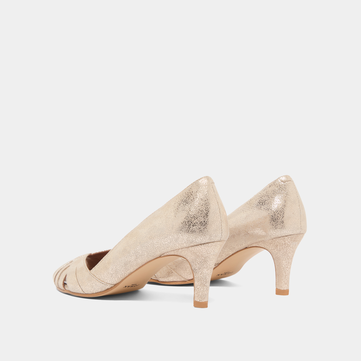 Low heeled pumps in platinum laminated velvet | DAMIENNE