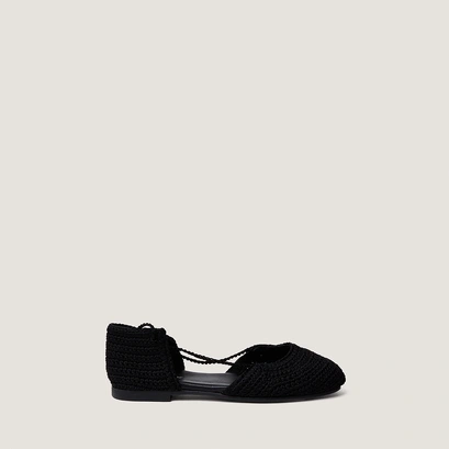 Ballet flats with laces in black crochet | wully