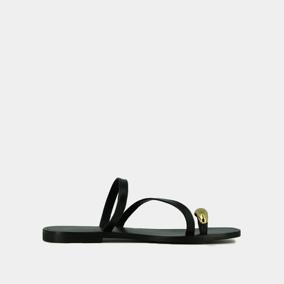 Plagettes with slender straps and gold details in black leather | wife