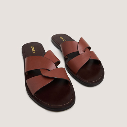 Plagettes with wide criss-cross straps in cognac leather | winko