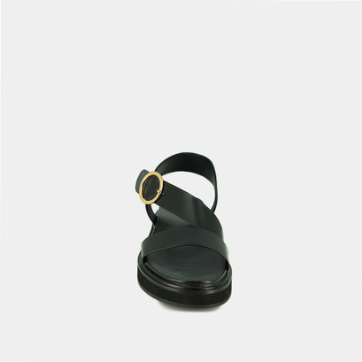 Wide-strap sandals in black leather | wash