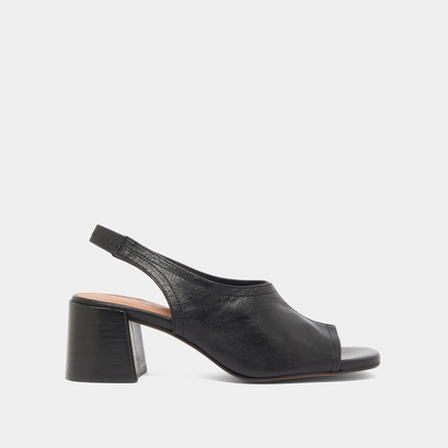 Open-toe sandals in black leather | brownie