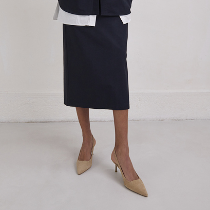Pointed-toe pumps in camel velvet | diamantine