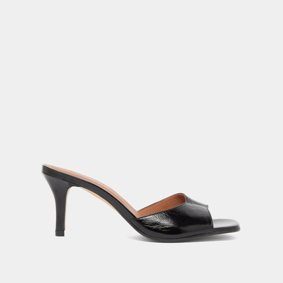 Mules with small heels in black shiny leather | vertigo
