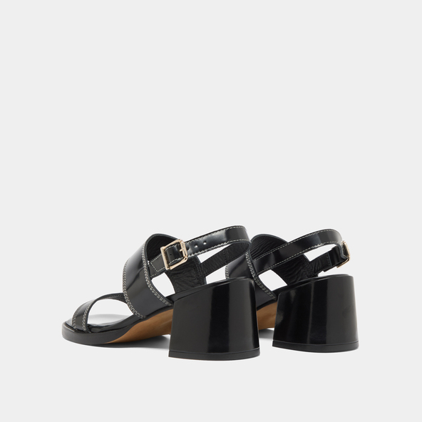 Heeled sandals in black glazed leather | BLONDINE