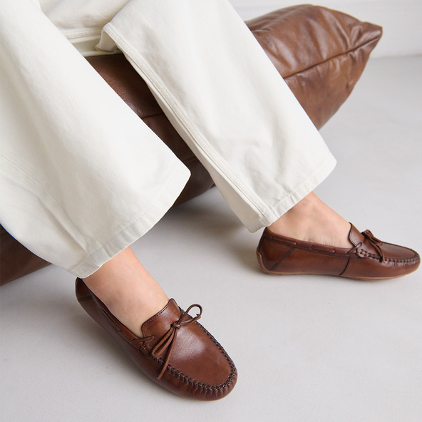 Ruched loafers with laces in cognac leather | ANGELIQUE