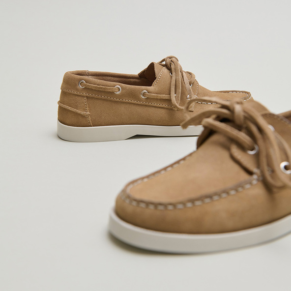 Derbies with thick laces and topstitching in beige crust | OMBELINE