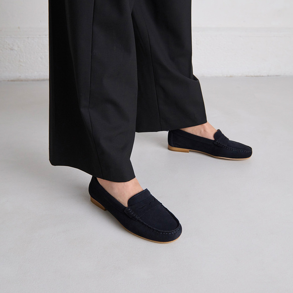 Loafers with topstitching in navy crust | GREG