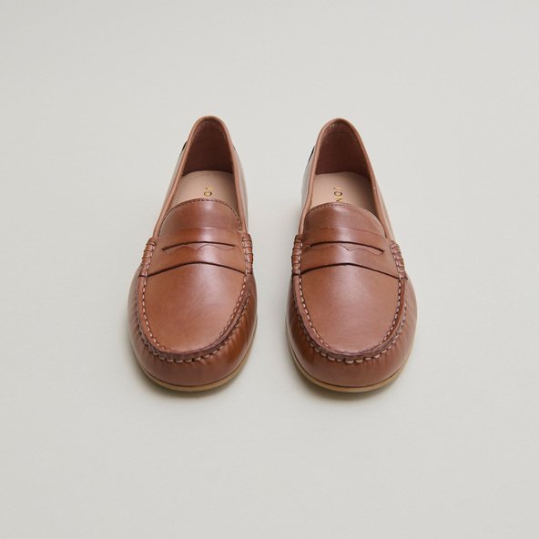 Loafers with topstitching in cognac leather | GREG