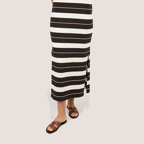 Plagettes with wide criss-cross straps in cognac leather | WINKO