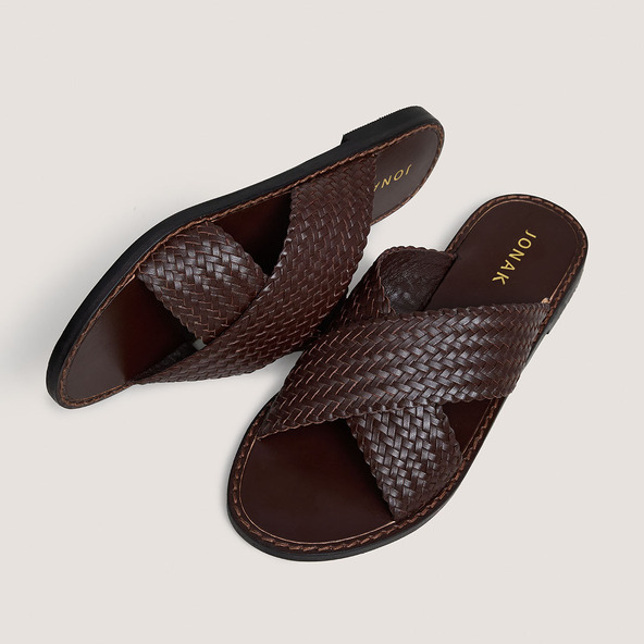 Plagettes with wide criss-cross straps in dark brown leather | WITCH