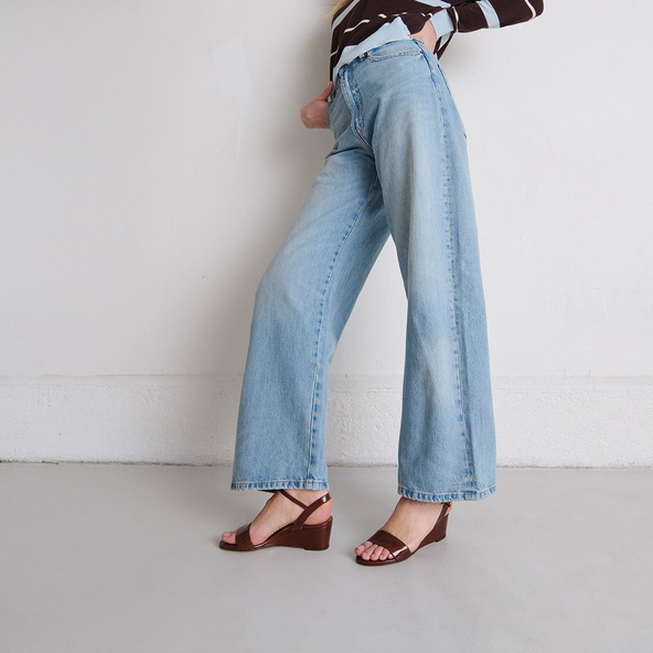Wedge sandals in dark brown shiny leather | AGRUME