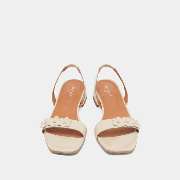 Flower sandals in ecru varnish | ANOUCHKA