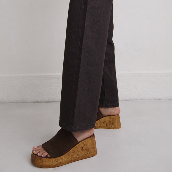 Wedge mules in dark brown suede | EVE
