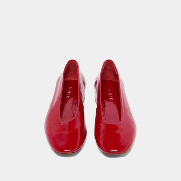 Ballet flats with small heels in red pleated varnish | lea