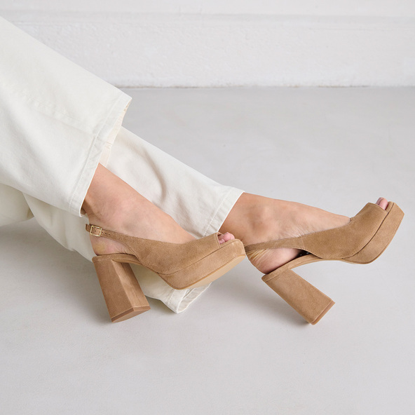 Slingback pumps in camel velvet | VLADIM