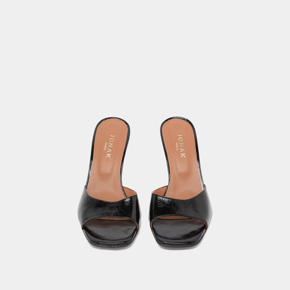 Mules with small heels in black shiny leather | VERTIGO