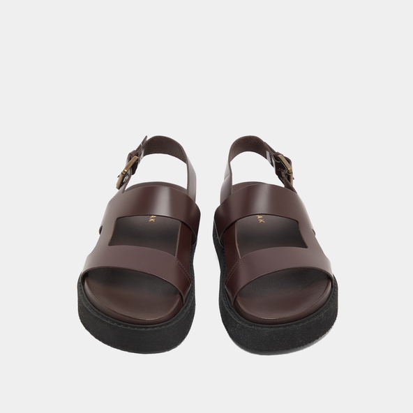 Cross-strap sandals in dark brown glazed leather | LAGUNE