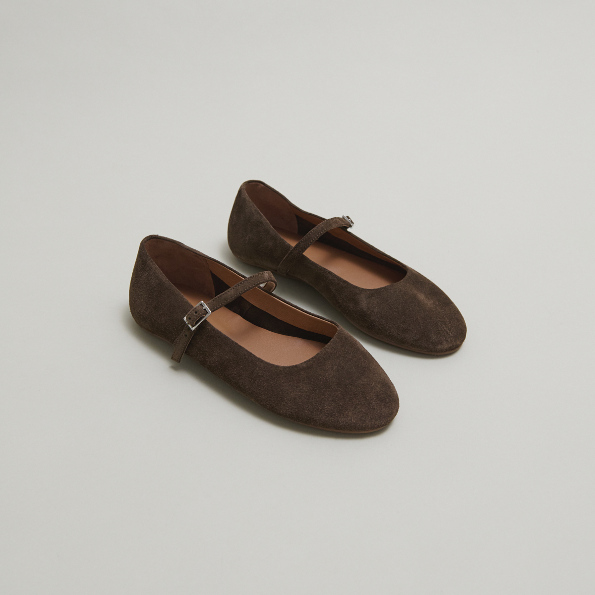 Strappy ballet flats in brown crust | DRIMA